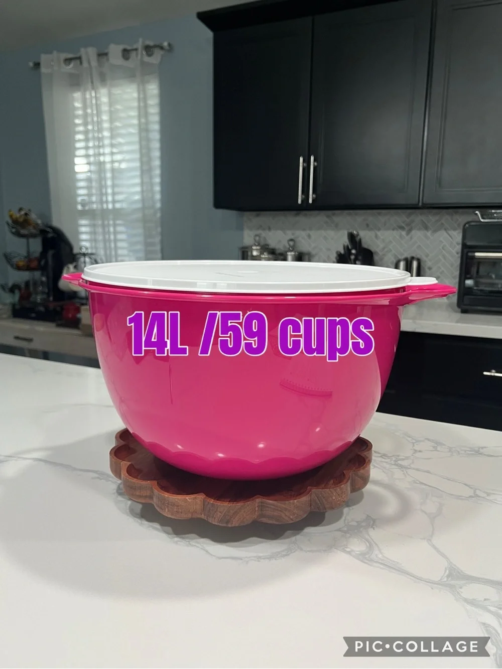 Tupperware Hot Pink Mixing Bowl with White Lid